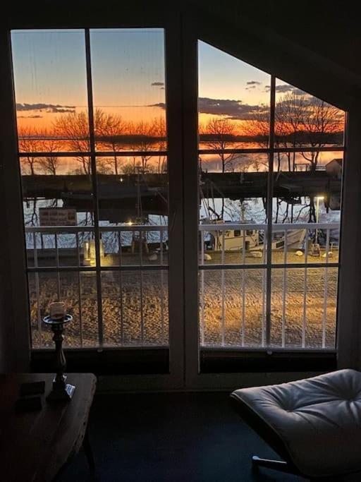 Surforama De Feine Stuuv In Orth Mit Meerblick Fehmarn Kültér fotó